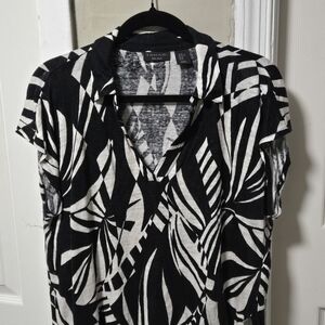 Tahari Black and White Leaf Pattern Blouse
